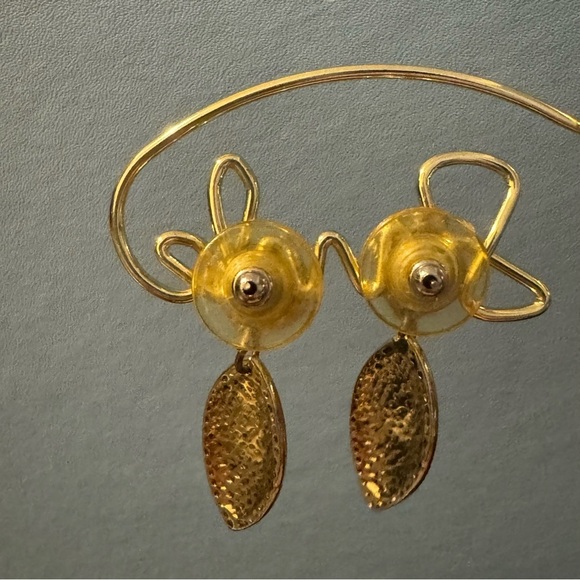 ⚜️3 for $30⚜️ Vintage Drop Earrings (Marbled Grey Enamel, Pierced, Gold Tone) - Picture 10 of 11